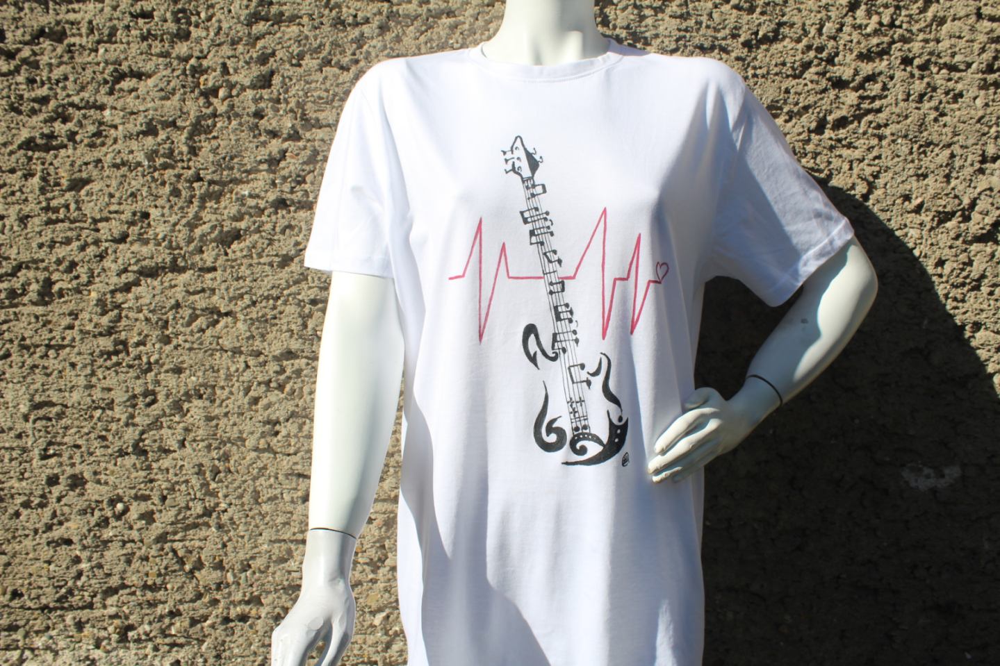 Ръчно рисувани тишарки 6